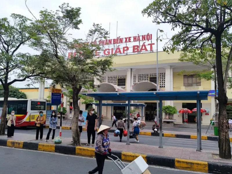 Bến xe Giáp Bát